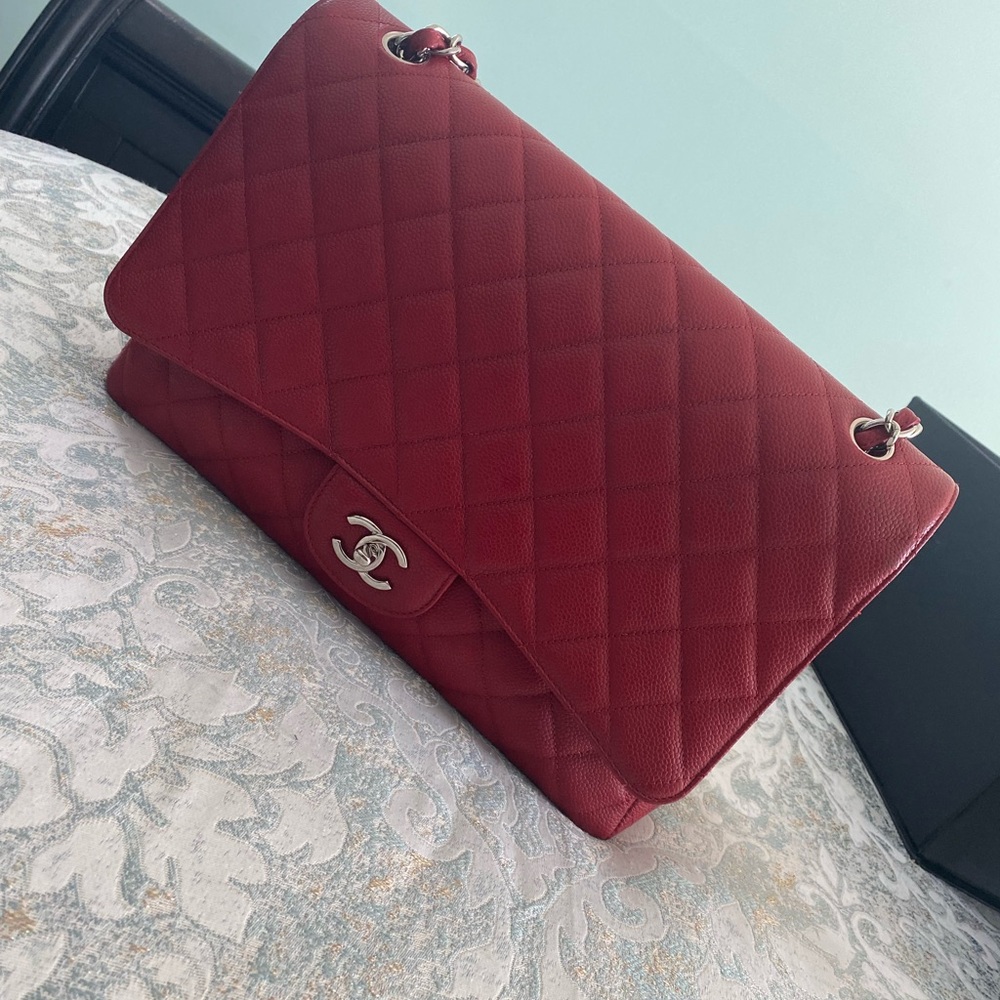 Chanel maxi
